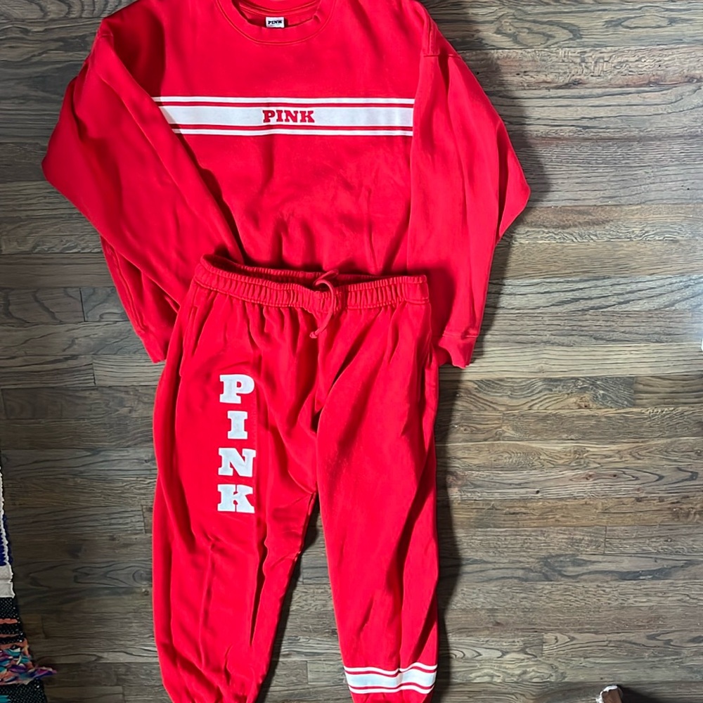 PINK Sweat Set (M Red)